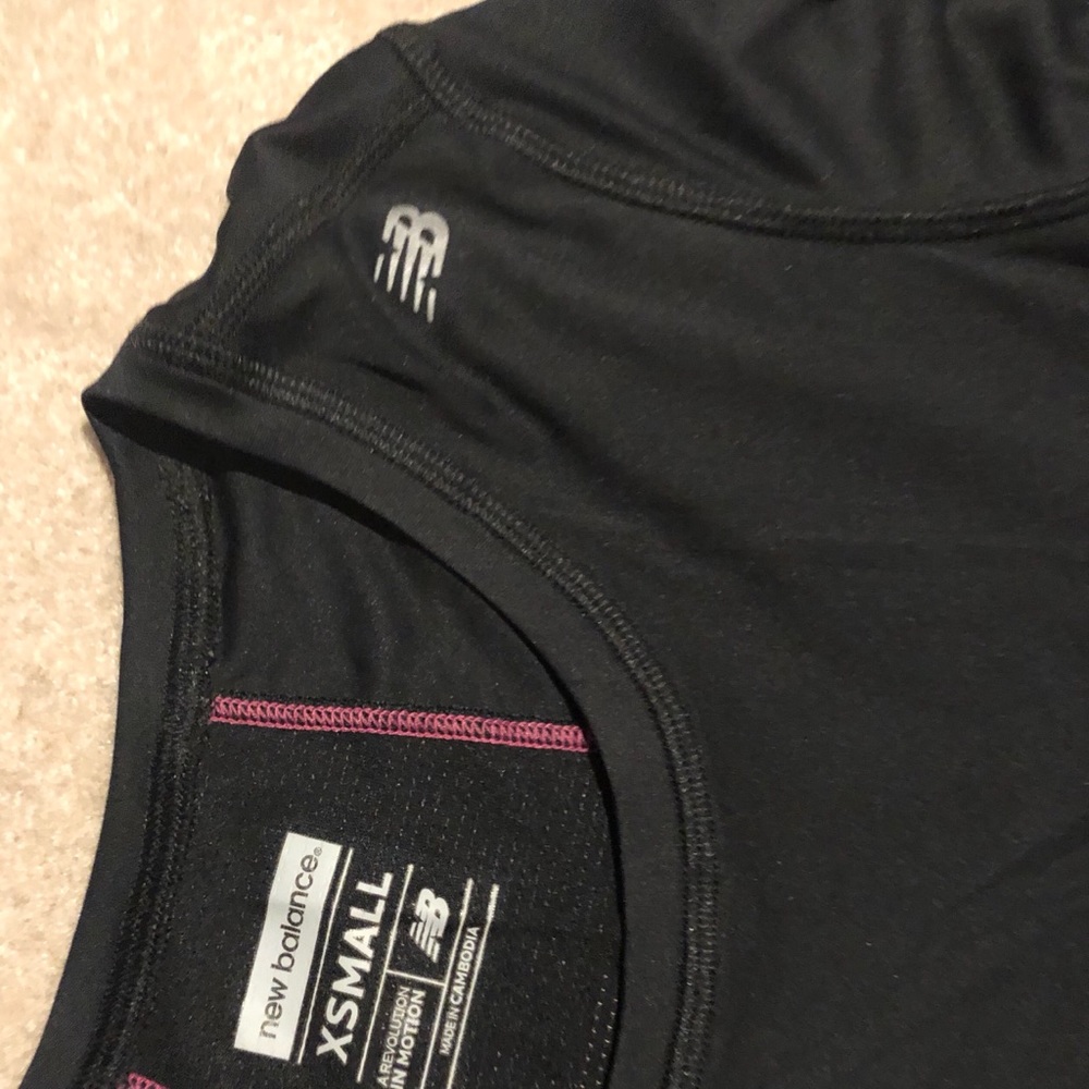 New Balance workout top - Picture 4 of 7